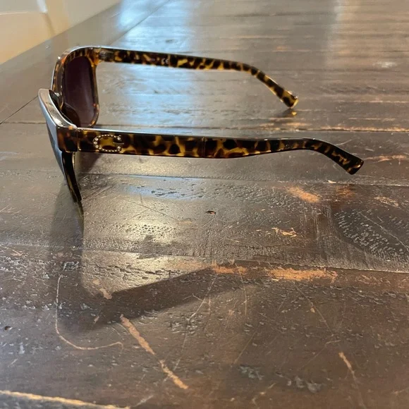 Guess Tortoise Shell Sunglasses - Picture 1 of 6
